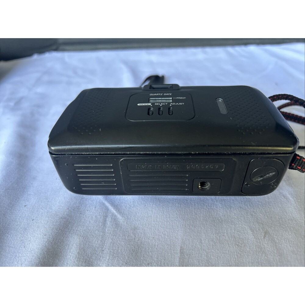 Nikon AW35 Point And Shoot Waterproof Camera 35mm Film Camera With Soft Case - Picture 3 of 6
